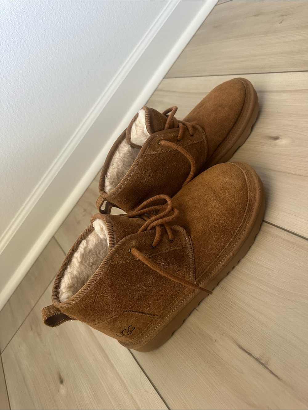 Men's Suede Lace-Up Boot in Chestnut Brown